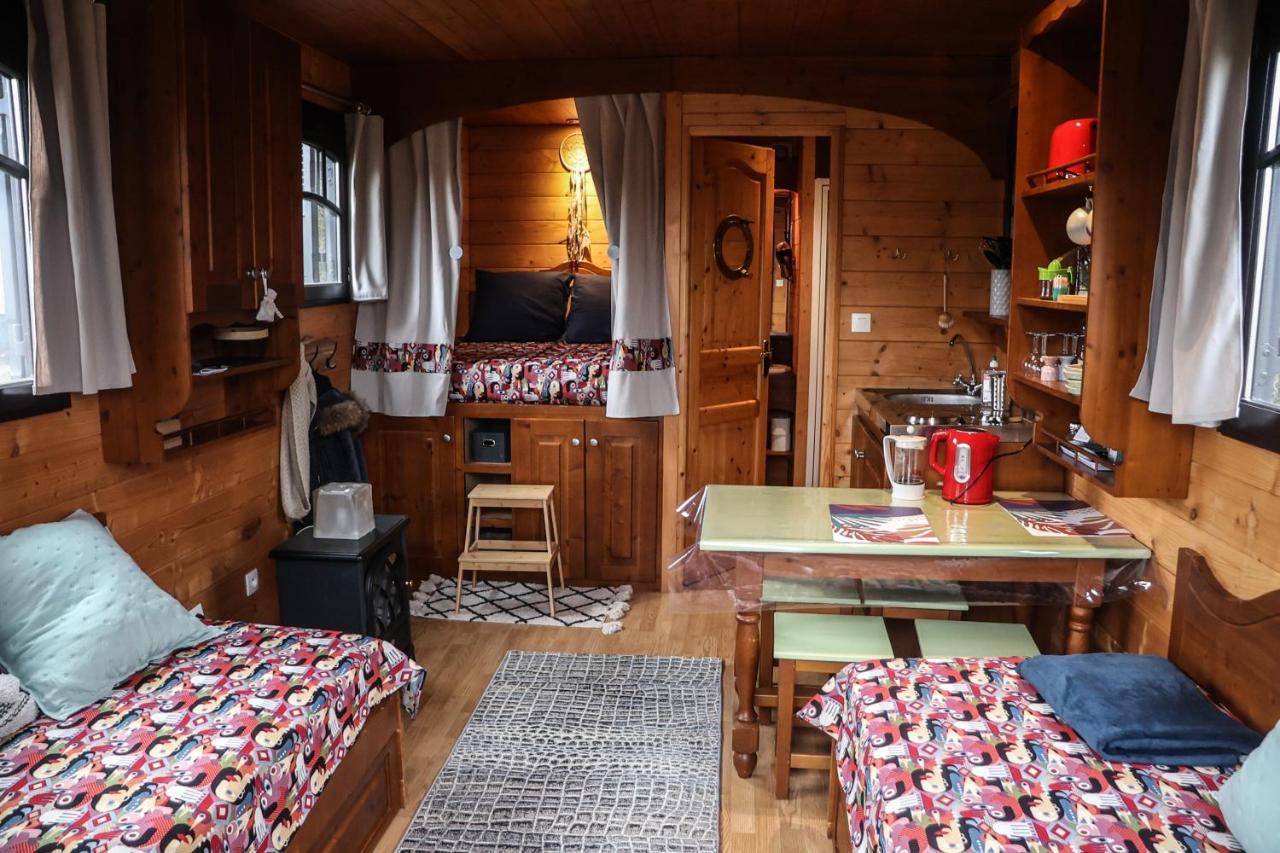 Le Domaine Des Droles De Dames Guest House Buding Exterior foto