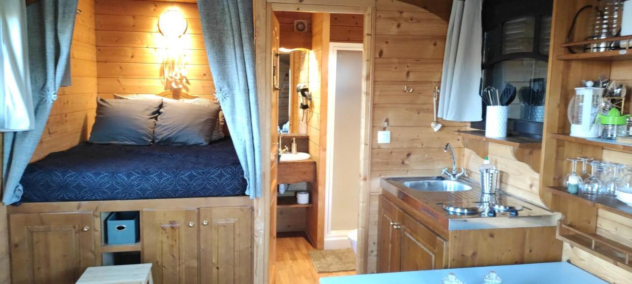 Le Domaine Des Droles De Dames Guest House Buding Exterior foto